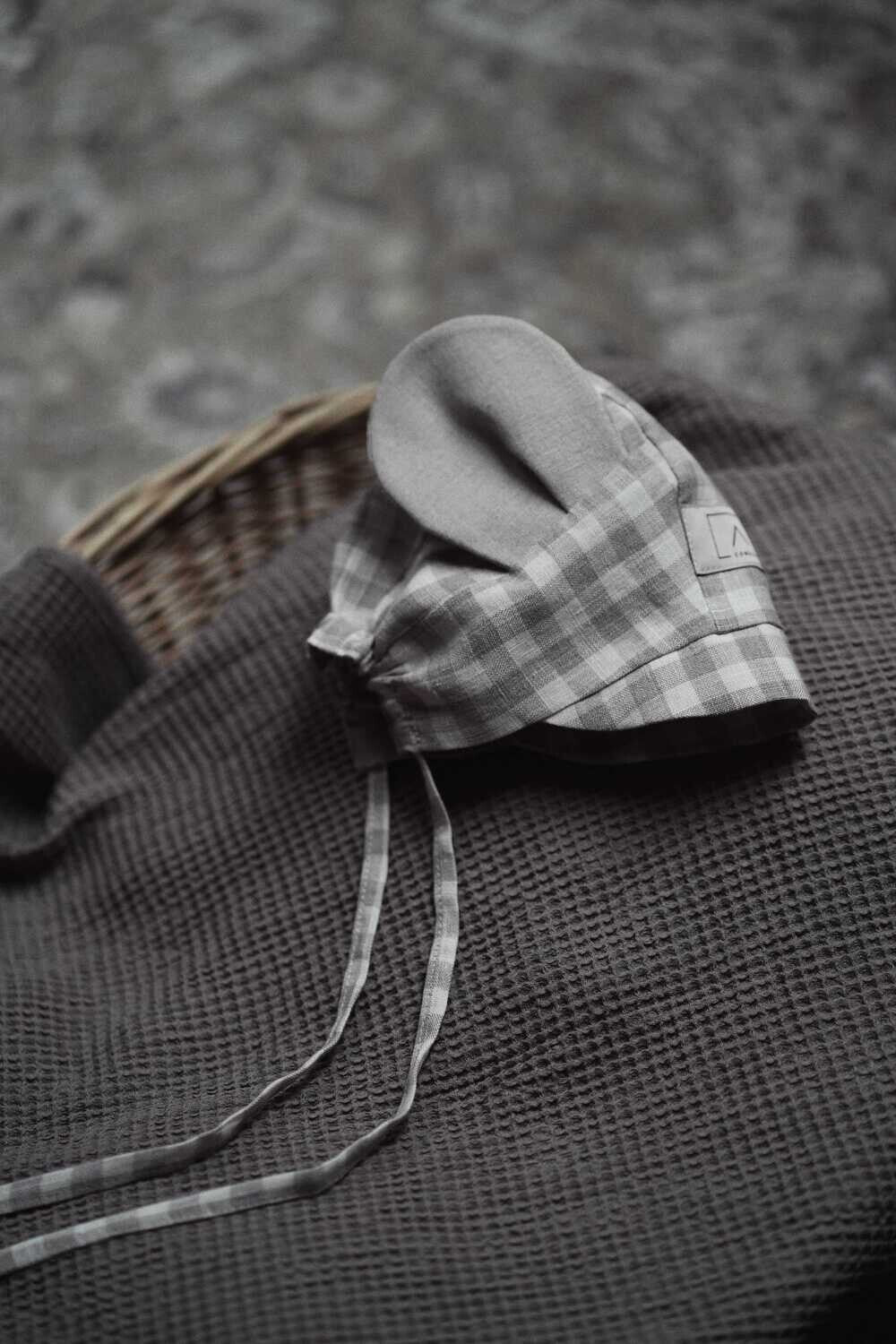 WHITEGINGHAM MOUSE BONNET