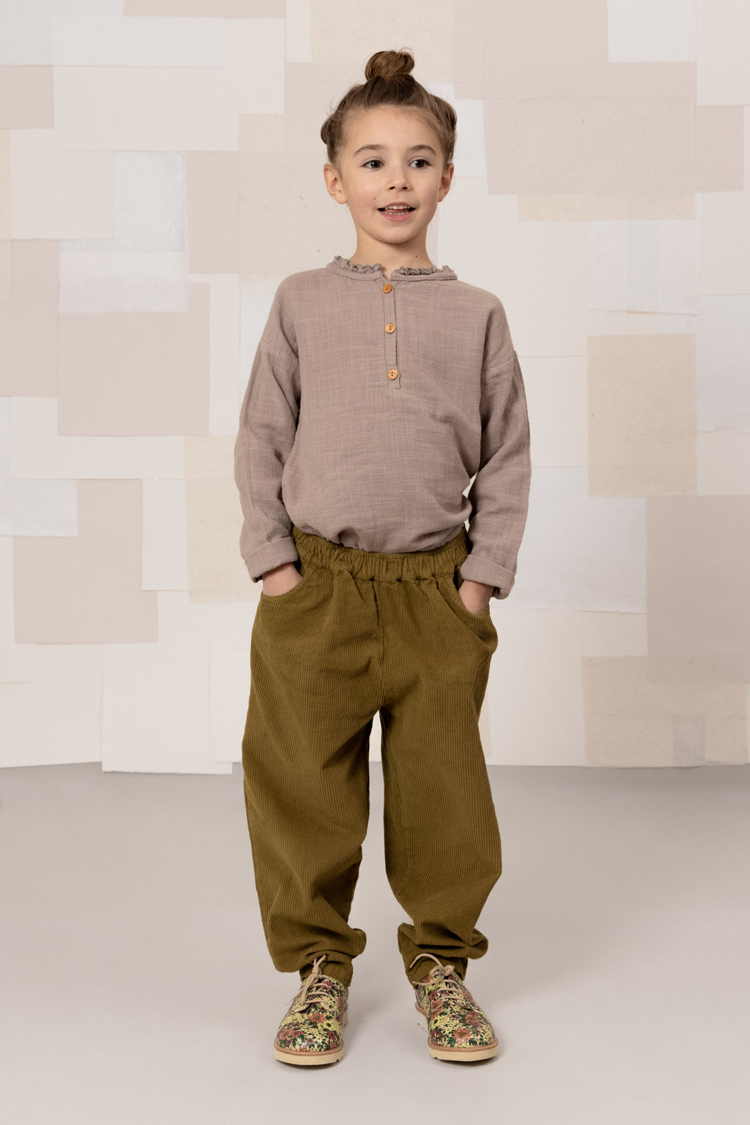 PANTALON CARROT CORDEROY GREEN NUTRIA