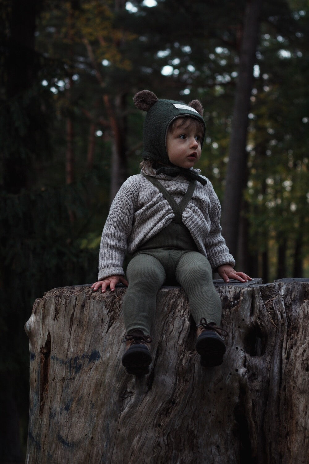 FOREST BEAR WOOL BONNET