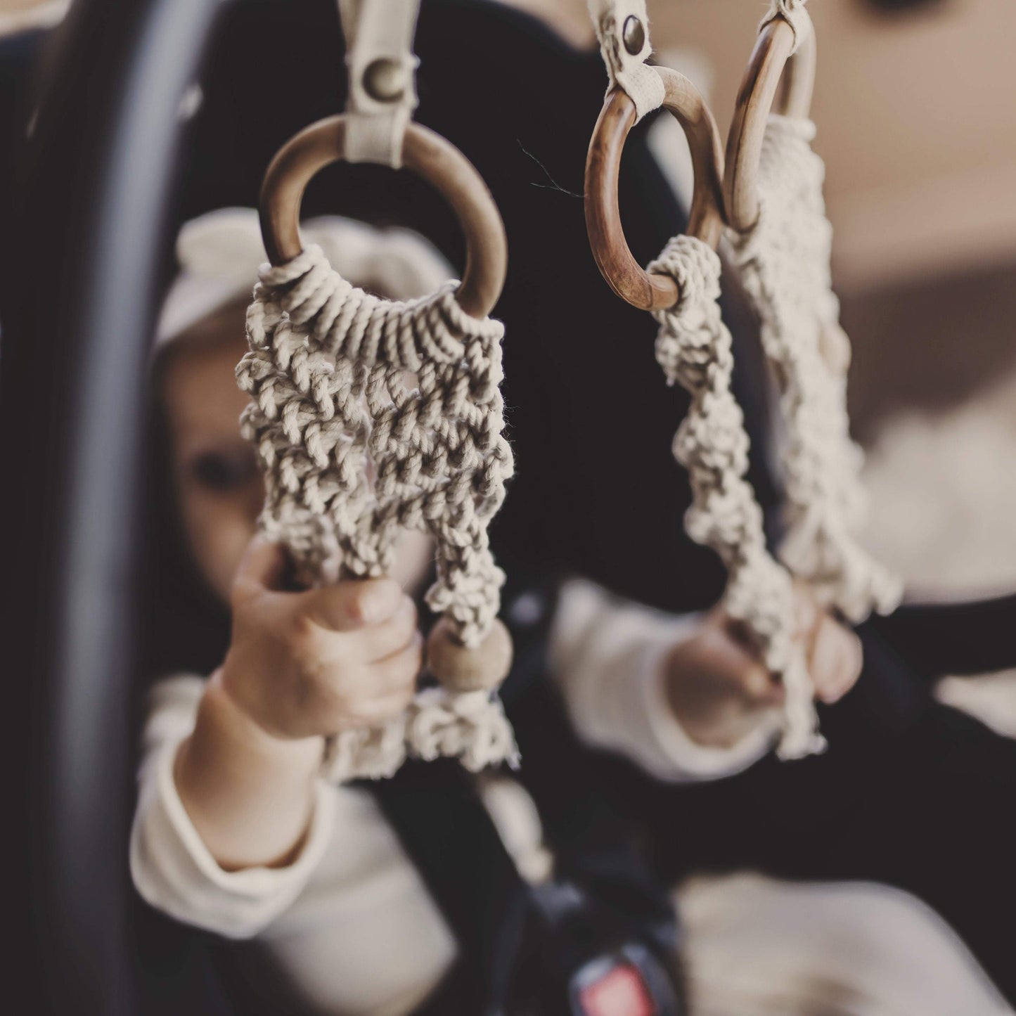 finn + emma - all-in-one toy macrame