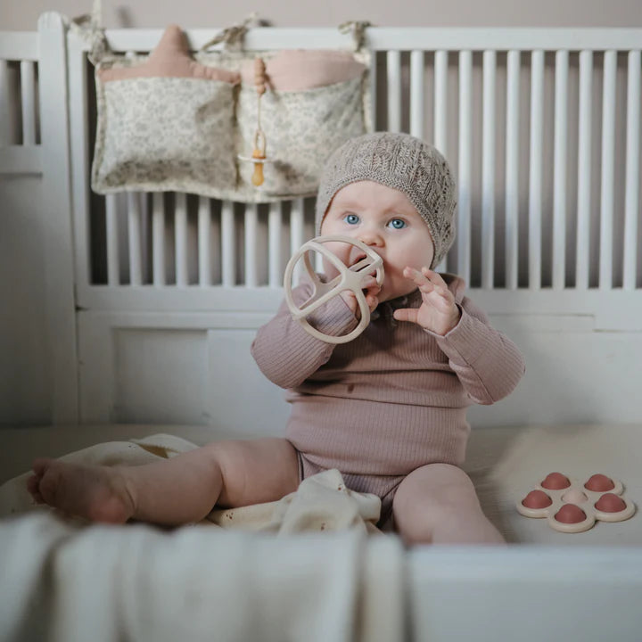 mushie - Ball Teether