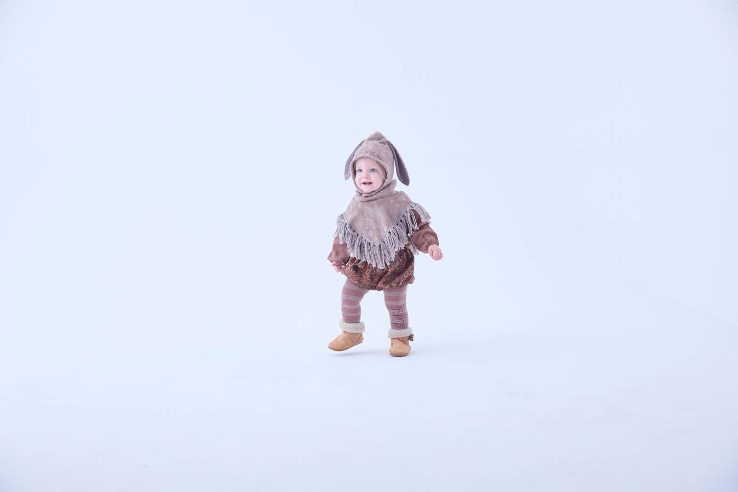 Snow Jacquard Fringe Cape