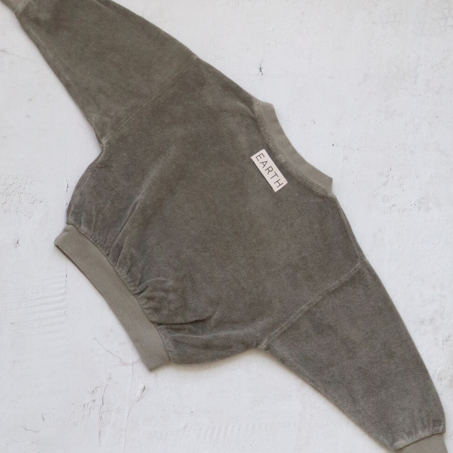 最終値下げ】 EARTH Volume sweatshirts khaki 2GOTSCe - トップス