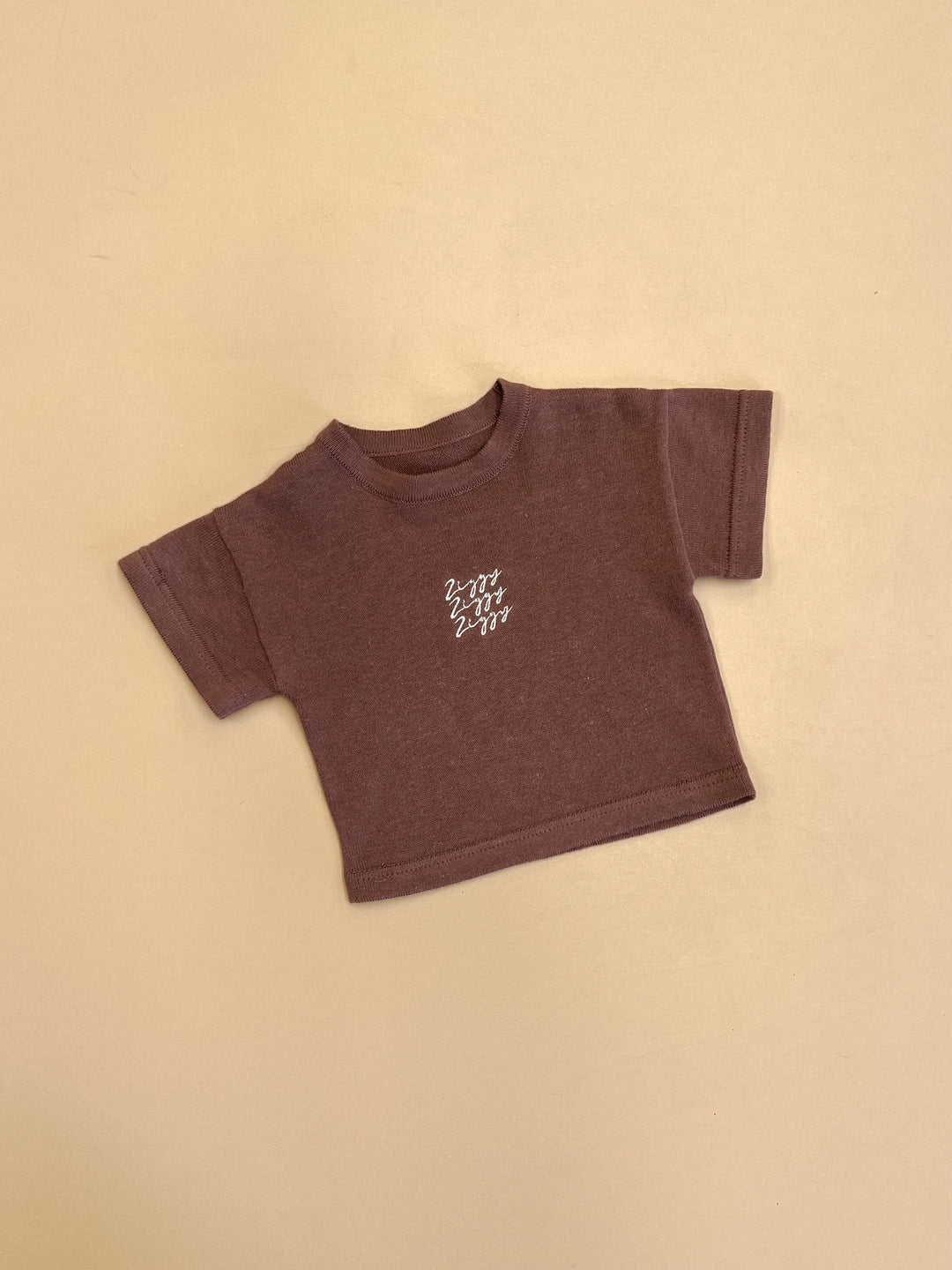 ZIGGY LOU - SIGNATURE TEE (KIDS) | CHOCOLATE