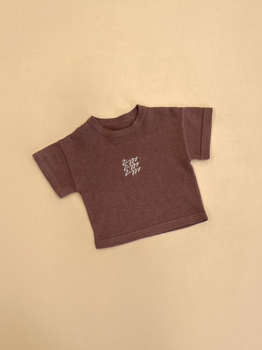 ZIGGY LOU - SIGNATURE TEE (KIDS) | CHOCOLATE