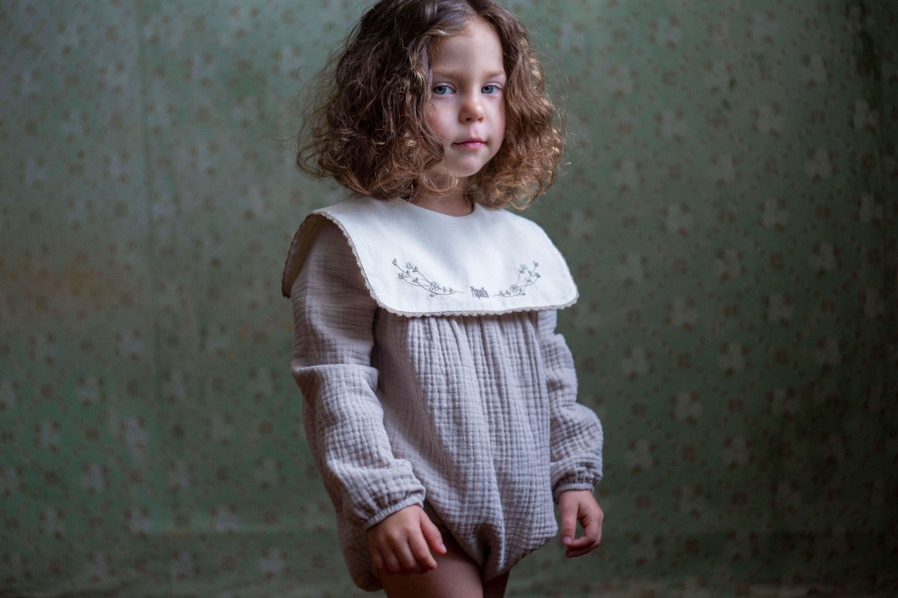 【LAST ONE】Popelin - Taupe embroidered romper suit with yoke inorganic fabric