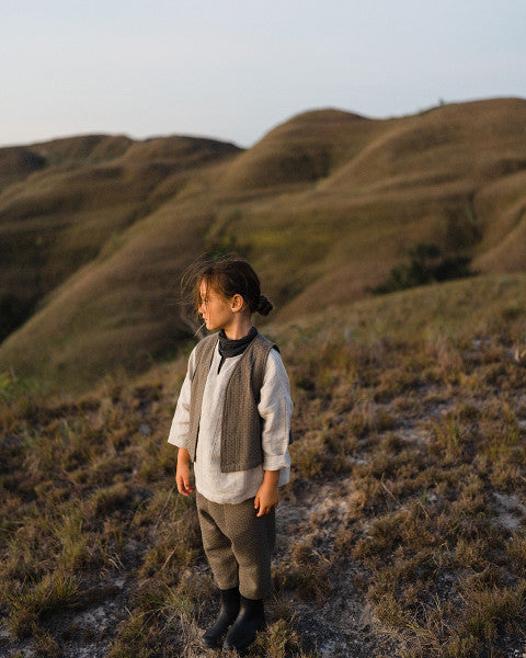 son and daughter - Rumi Linen Top